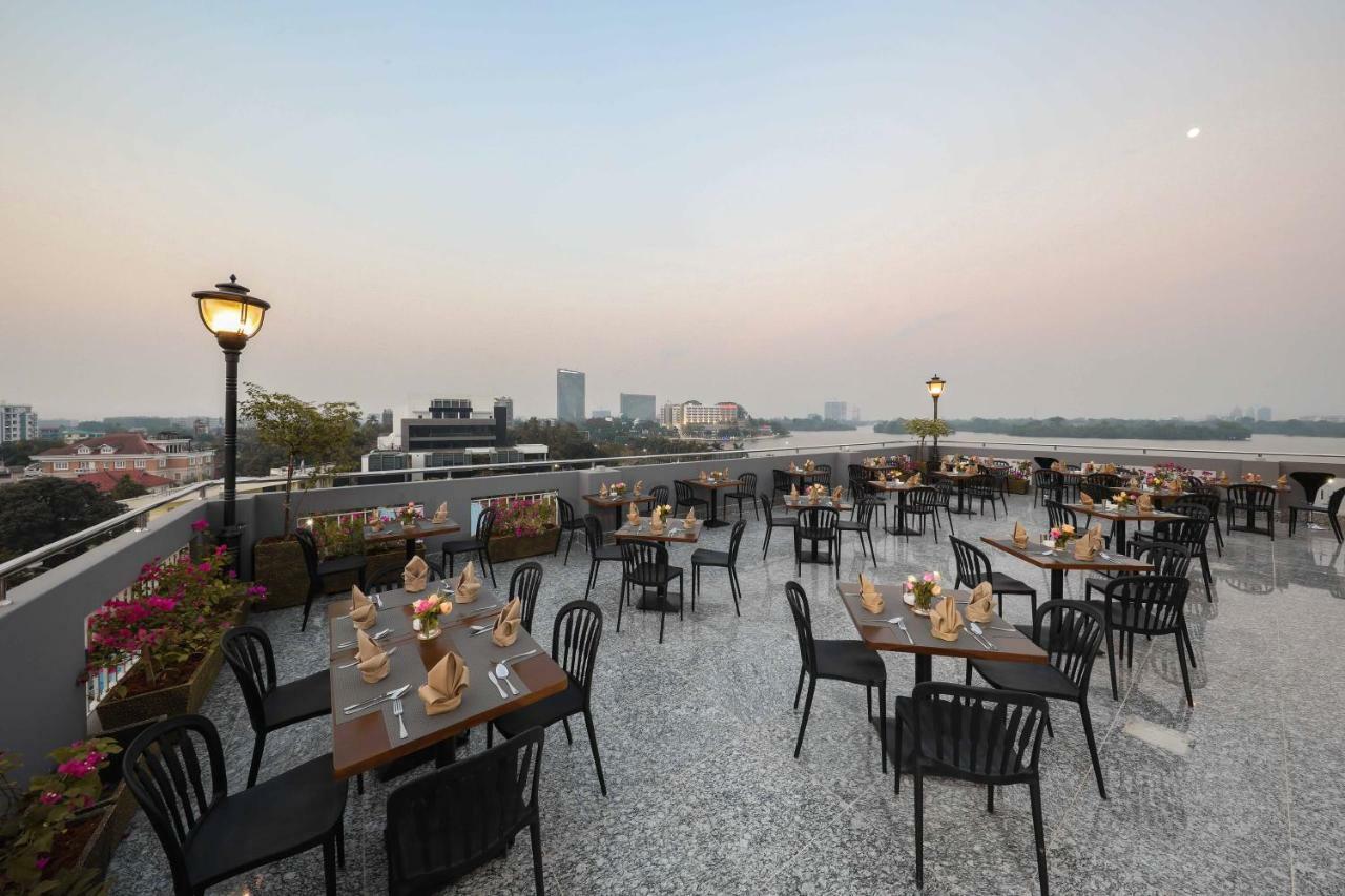 יאנגון Inya View Hotel מראה חיצוני תמונה